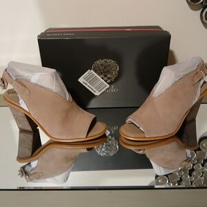 VinceCamuto VC-Frandee Sandales size 10 Tan Nubuck